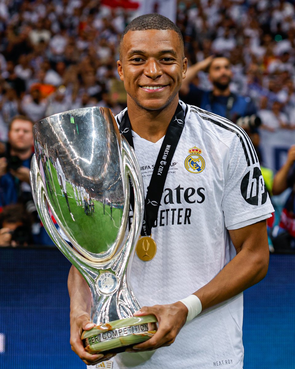 realmadrid's tweet image. 🌟 @KMbappe 🌟
“Ha sido una gran noche, esperaba este momento desde hacía mucho tiempo".
#6SuperCups | #SuperCup