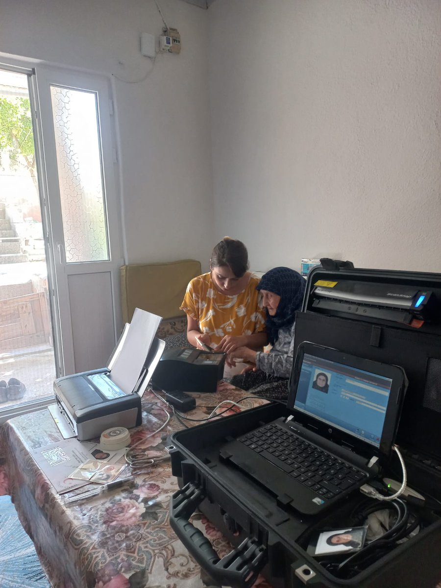 Merkez, Cumhuriyet,Hürriyet, İstiklal ve Zafer Mahallerimize yönelik #AdresteNüfusHizmeti ziyaretlerinde bulunduk, kıymetli büyüklerimizin ve engellilerimizin hayır dualarını ve adreslerinde kimlik kartı başvurularını aldık.
<a href="/TCNufus/">Nüfus ve Vatandaşlık İşleri Genel Müdürlüğü</a>
<a href="/Balikesir_nvi/">Balıkesir İl Nüfus ve Vatandaşlık Müdürlüğü</a>
<a href="/valiustaoglu/">İsmail Ustaoğlu</a>
<a href="/MahmutKececi61/">🇹🇷Mahmut KEÇECİ🇹🇷</a>