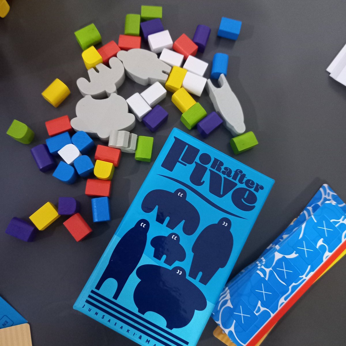 Stormy morning in Majorca....so time for games!

#boardgames #boardgames #games #boardgamegeek #boardgamingconvention #boardgamehype #boardgamesofinstagram #firstimpressionsfriday🎲 #fyp #foryoupage #love #meme #win #play