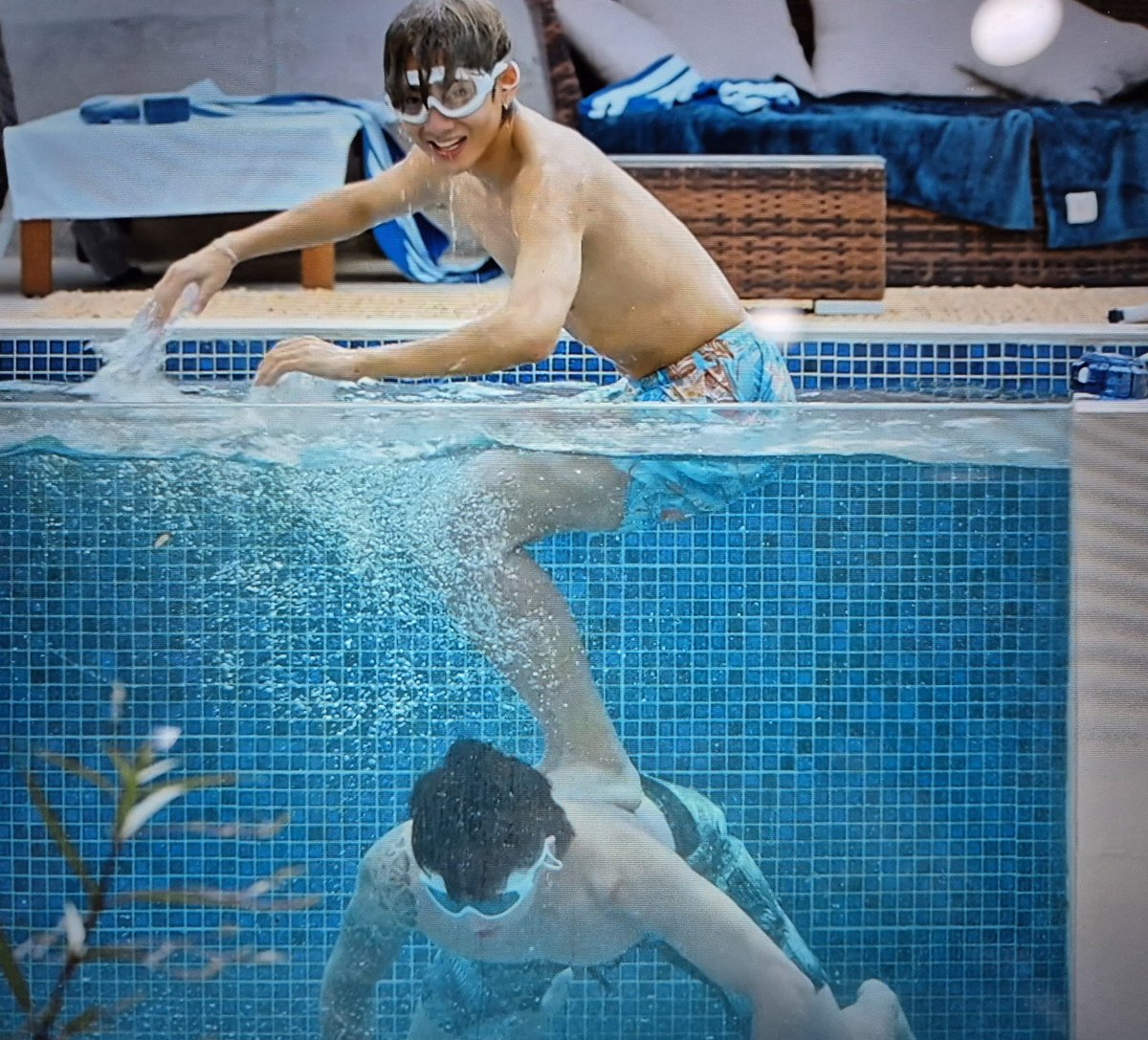 d_ktaekook's tweet photo. 헉 ㅋㅋㅋㅋㅋ https://t.co/44v0dOYvM5
