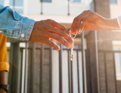 Wat is de beste tijd om je huis te verkopen? vanoverbeekamsterdam.nl/nieuws/wat-is-…