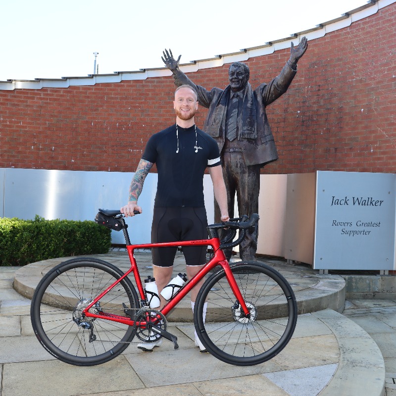 Rovers's tweet photo. 🚴‍♂️ #Rovers fan Lewis Robinson has pledged cycle to all of our away matches in a bid to raise money to have a lodge built to provide a peaceful and tranquil sanctuary for patients undergoing cancer treatment, in memory of his friend Josh Riley 💙

Find out more 👇

🔵⚪️