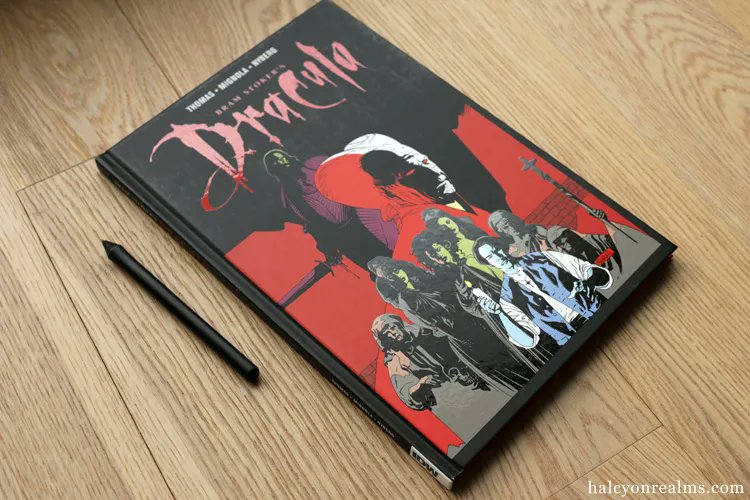 Hellboy artist Mike Mignola's graphic novel adaptation of Francis Ford Coppola's Bram Stoker's Dracula (1992) is just ridiculously good. I really should have tracked down the full color version of the book while it was still available 😭- https://t.co/iEe6xD3mVr 
