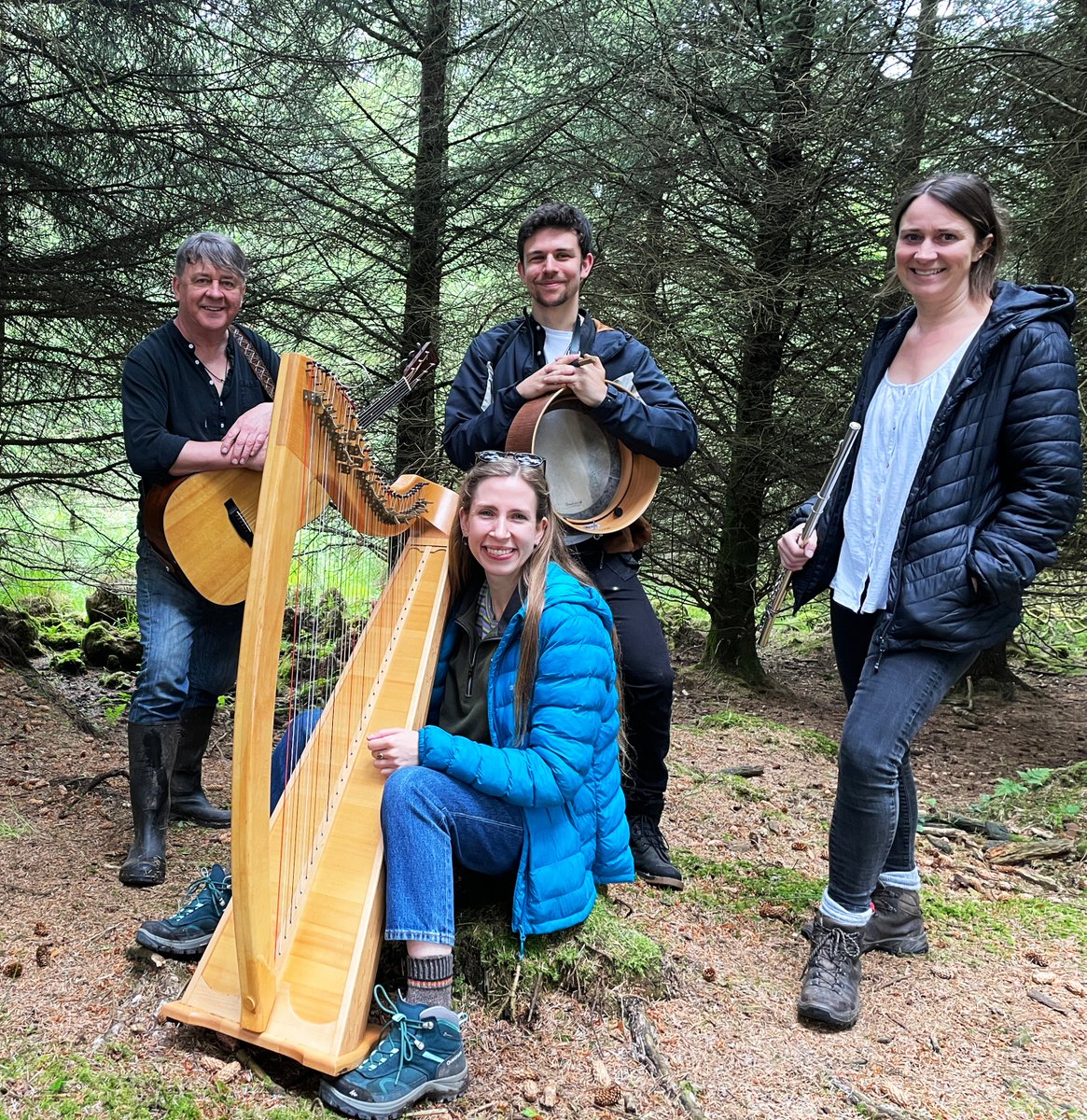 folkonfoot's tweet image. 🎶Join @RANAGRI as they make an emotional return to the remote Irish farm that gave the band their name. New episode out tomorrow 

📲 Subscribe or follow us in your podcast app so you don’t miss it