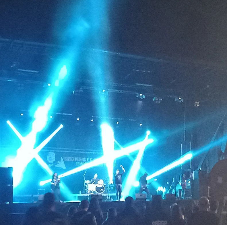 FeiraParga's tweet photo. #Pargarock,6 e 7 de setembro na Carballeira de Parga

#verano #viajes #FeiradeParga
#galicia #caminodesantiago #lifestyle #galiciacalidade #music #rural #guitiriz #rock #lugo #coruña #pontevedra #trip #ourense #ferrol #nature #betanzos #viajar #flores #turismo #rio #travelgram https://t.co/fdSC3taqVJ