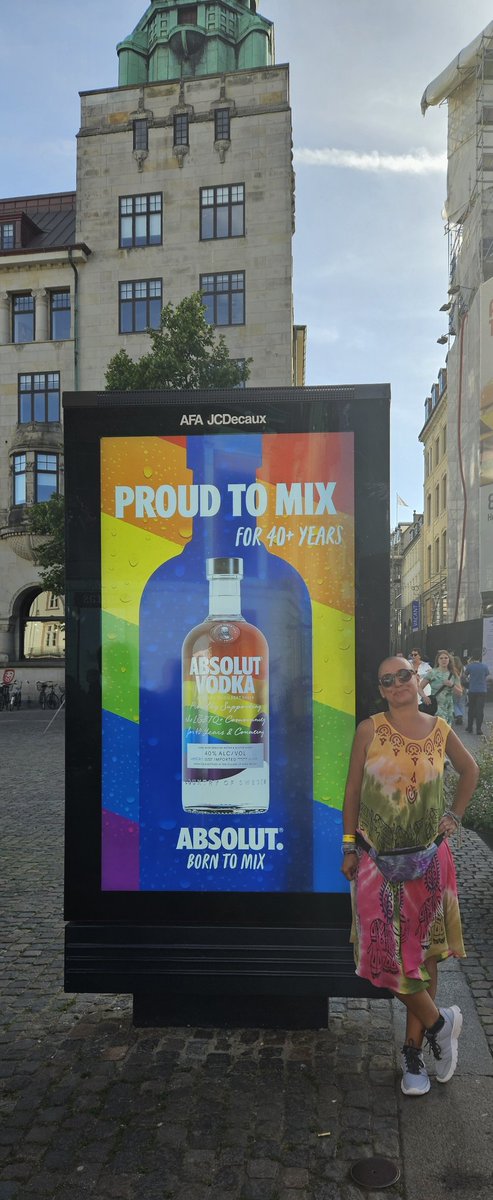 IbtissameBetty's tweet photo. Je suis invitée à la pride de #Copenhague pour parler de l'homophobie et de la lesbophobie d'État au #Maroc.
#Stop489
Et l'autre qui menace depuis le mois d'avril est de retour. 🤣🤡 https://t.co/u3WU84N45u