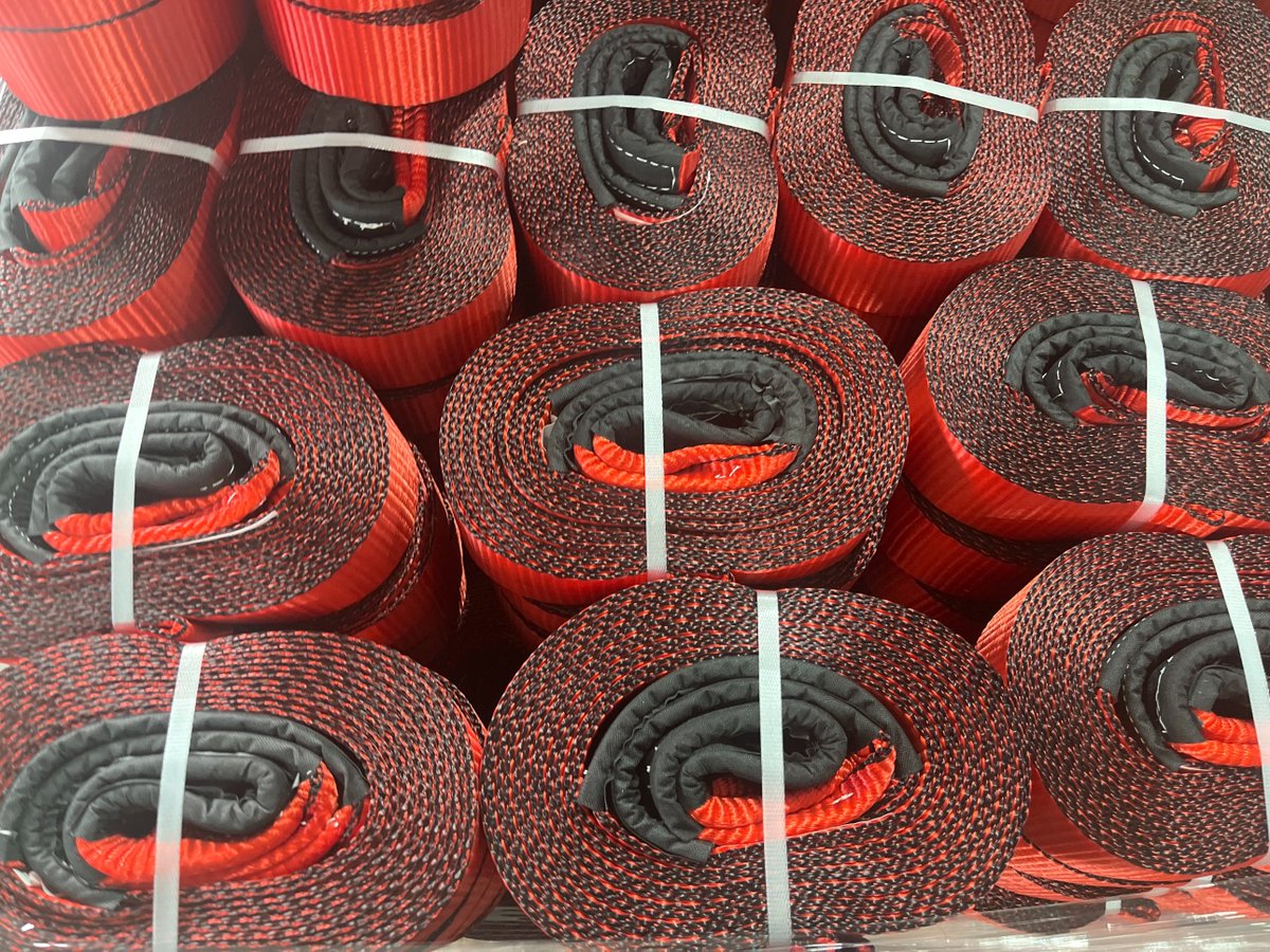 JayCheu35201357's tweet image. Recovery Tow Strap
#recoverykit #towingrope #snatchstrap #recoveryrope #offroadstrap #emergency #shackles #softshackle #snatchblockpulley #winching #treesaverstrap #HitchReceiver
