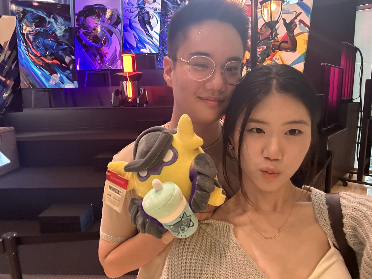 Elm Piyasombatkul tweet media