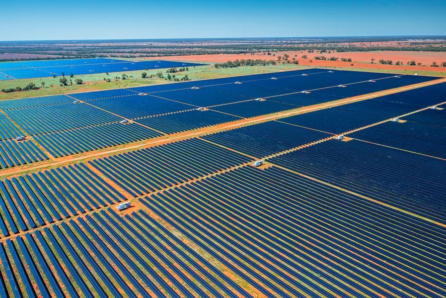 MiddleEastSolar's tweet image. China Energy Engineering Corporation (CEEC) has secured a $972 million EPC contract to build a 2,000 MW solar power plant in Saudi Arabia’s Makkah province. 

Learn more: ow.ly/y6yV50SYg6N

#SolarMENA #MENA #SaudiArabia #RenewableEnergy #SolarPower