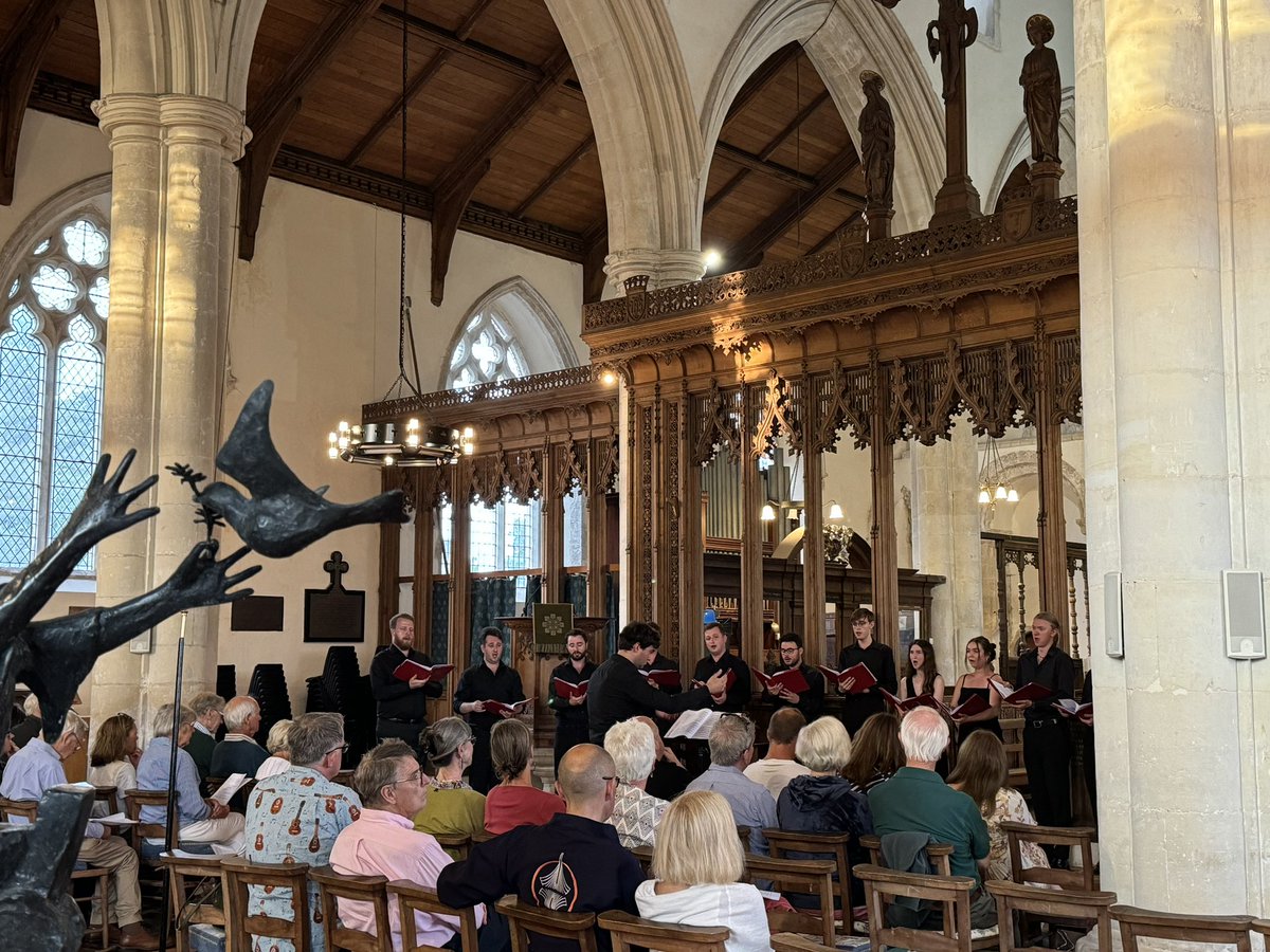A wonderful concert last night in Orford- a real treat to perform in a church with such rich musical heritage! Thank you to everyone who came to support us (yes don’t worry the pigeon had bought a ticket)… 

#orford #eastanglia #suffolk #choir #choirtour