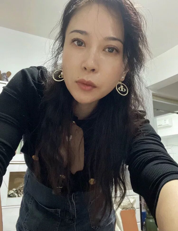 福州42岁美丽动人的霞姨 https://t.co/V7EdLfcoAI