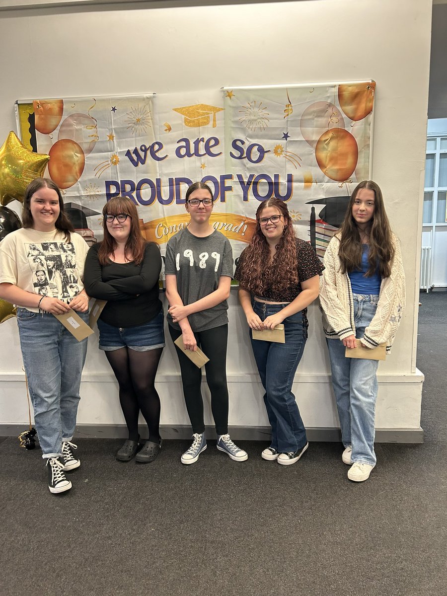 PoolHayesAcad's tweet image. Lots of smiles and tears of joy here at PHA today as we celebrate the results of our year 13 cohort. #unlockingyourpotential