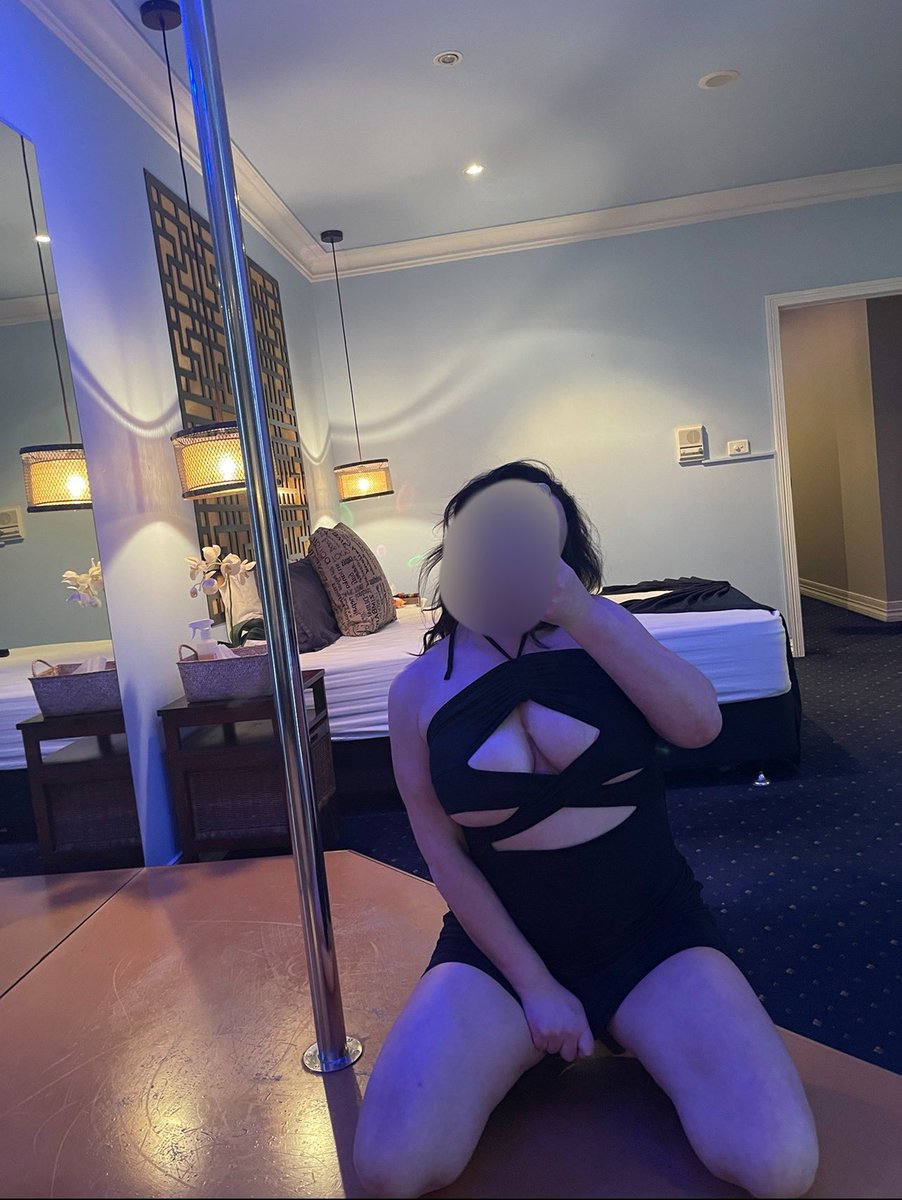 Winter_Reignxo's tweet photo. My lovers!Unfortunately I won’t see you at @venus_babes tomorrow, as planned.
I’m taking time off due to personal reasons as I have important life changes to navigate through&amp;some decisions to make.
You can extend your support via beemit:
@winter_reignxo
I appreciate you all! https://t.co/mEbMuiekOY