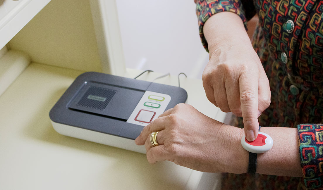 Careline_CS's tweet photo. Did you know? Our #Careline alarms start from just £3.15 a week and the installation cost, usually £34.30 in West Norfolk, could be waived if you are in receipt of a qualifying benefit or experience memory loss.

Get in touch for your personal quote.

https://t.co/hM5WPZhCk7 https://t.co/GFak8E9H3w