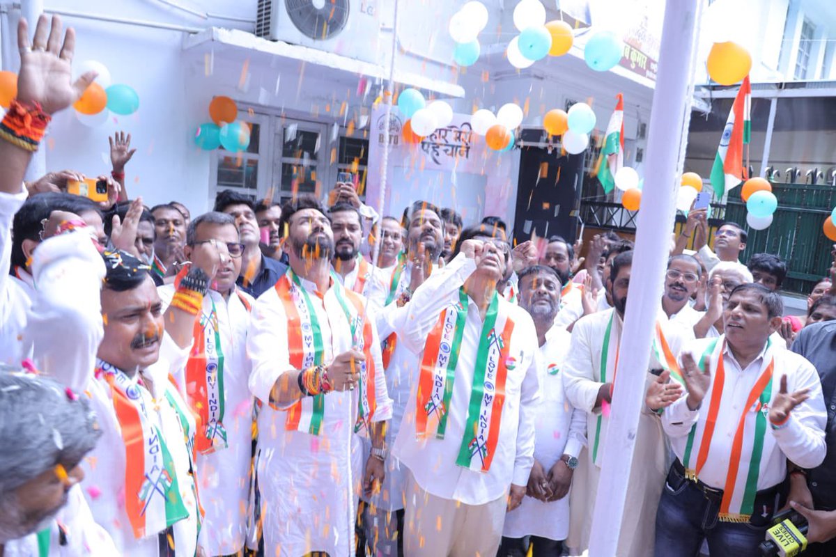 iAnkitpaswan's tweet photo. आज 78 वें स्वतंत्रता दिवस के शुभ अवसर पर दिल्ली स्थित राष्ट्रीय कार्यालय पर ध्वजारोहण कर सभी कार्यकर्ताओं एवं पदाधिकारियों को बधाई दी।

भारत माता की जय 🇮🇳

#IndependenceDay2024 https://t.co/n1xAkNHCzu