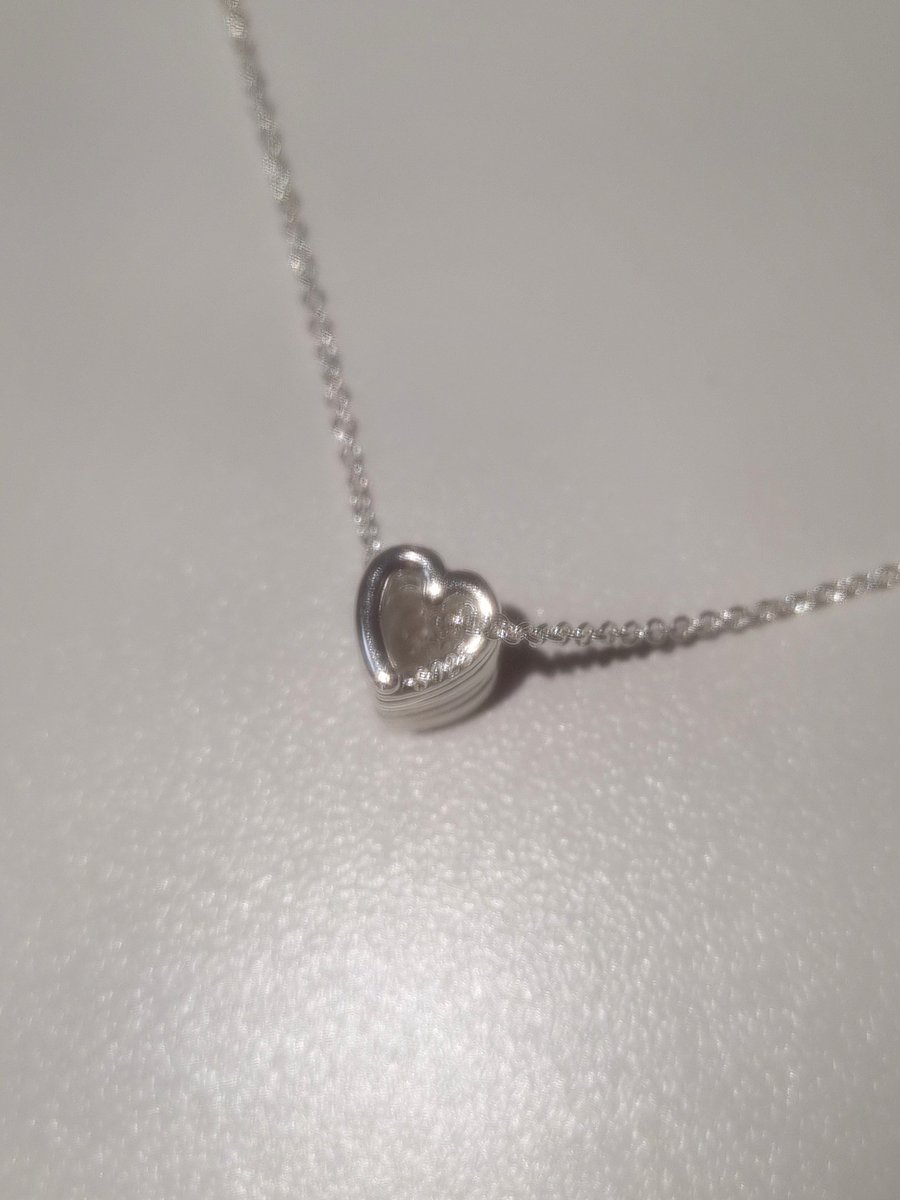 heart spring necklace 🤍🩶🖤