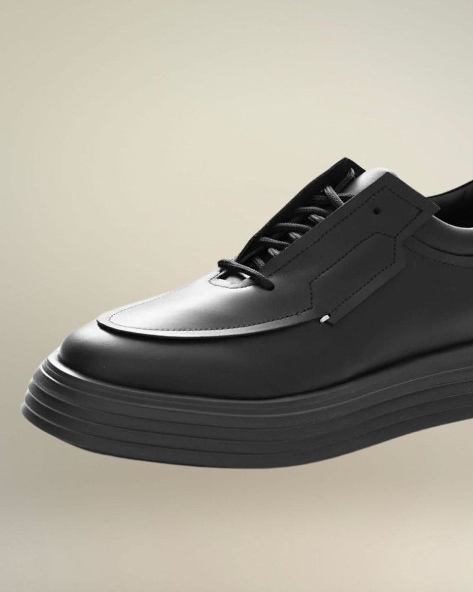 VetrinaTurkiye's tweet image. Klasik ile geleceğin buluştuğu Antipode 2024 Sonbahar/Kış koleksiyonu, geçmişin zarafetini, yarının cesaretiyle birleştiriyor. #Antipode #VetrinaTurkiye