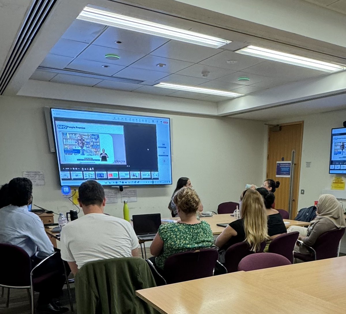 stophateuk's tweet photo. Yesterday we delivered an #Islamophobia awareness session to @GreatOrmondSt staff discussing impact of anti-Muslim #hate Thank you to staff who shared own experiences with colleagues helping understanding &amp; appreciation of the hurt caused by hostility, prejudice &amp; discrimination https://t.co/G9CArnb5kc