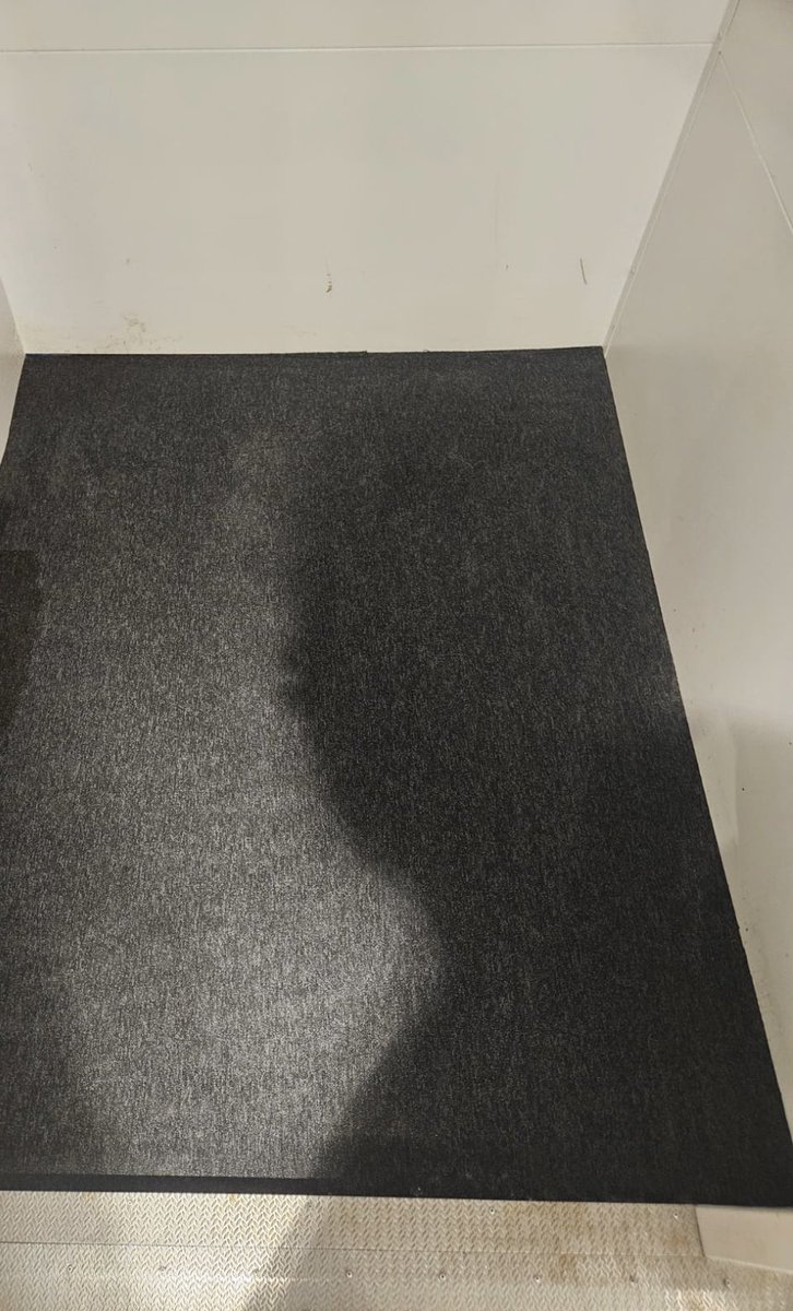 #liftmaintenance 

Before and after of a #platformlift pit #clean during a routine maintenance visit. 

#Bradford #Lifts have no time limits on our #maintenance visits. It takes as long as it takes to do the #job properly. Thats what we’re selling and that’s what you’ll get.
