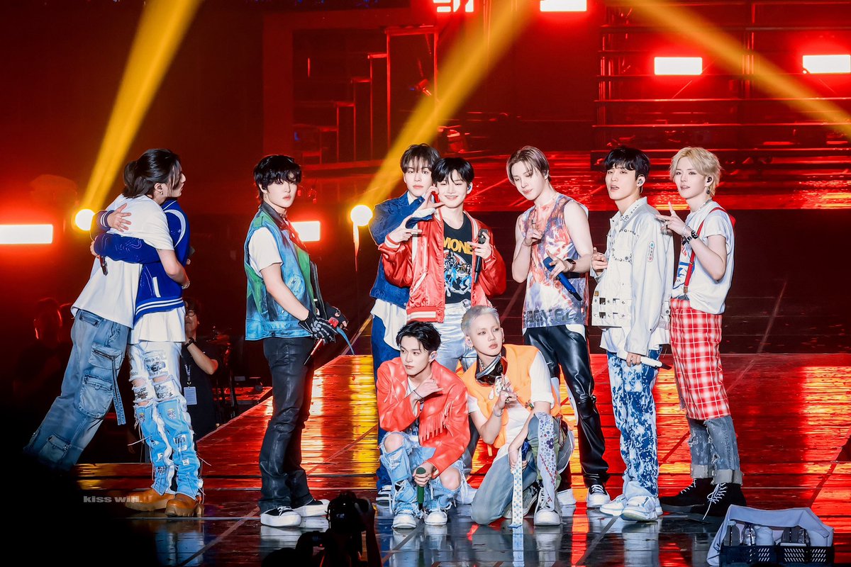kisswillkiss's tweet photo. -240815

#TREASURE  #트레저 https://t.co/h7VBqYKi3v