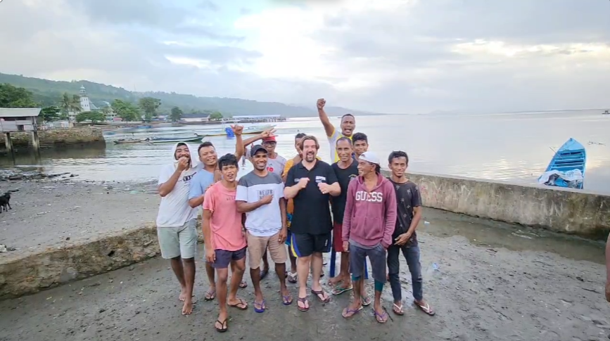 uclmecheng's tweet photo. 🚨FisherAid unveiled🚨

A life-saving device designed to improve maritime safety for Indonesian fishers. Made from affordable materials like inner tubes, soft drink bottles, FisherAid is customisable https://t.co/wwBJdfbnvz

#FisherAid #MaritimeSafety #uclmecheng #uclengineering https://t.co/xwc9gwiDYd