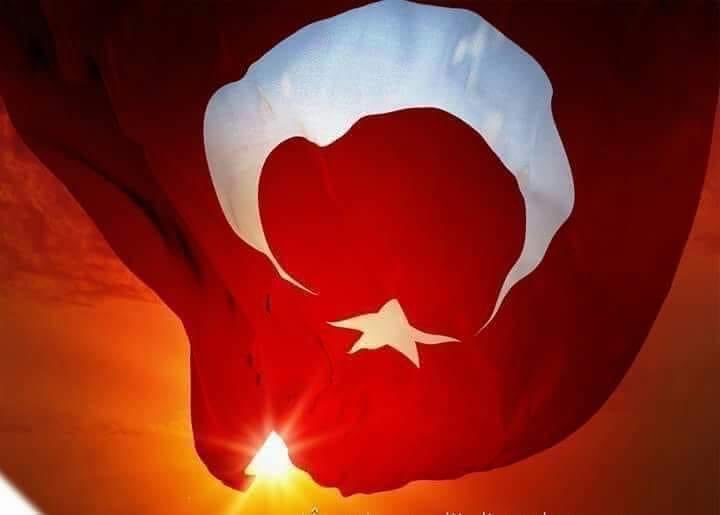 Sen ki Dünya döndükçe dalgalan 
Başka bir Bayrağa HARAMDIR bu VATAN _______