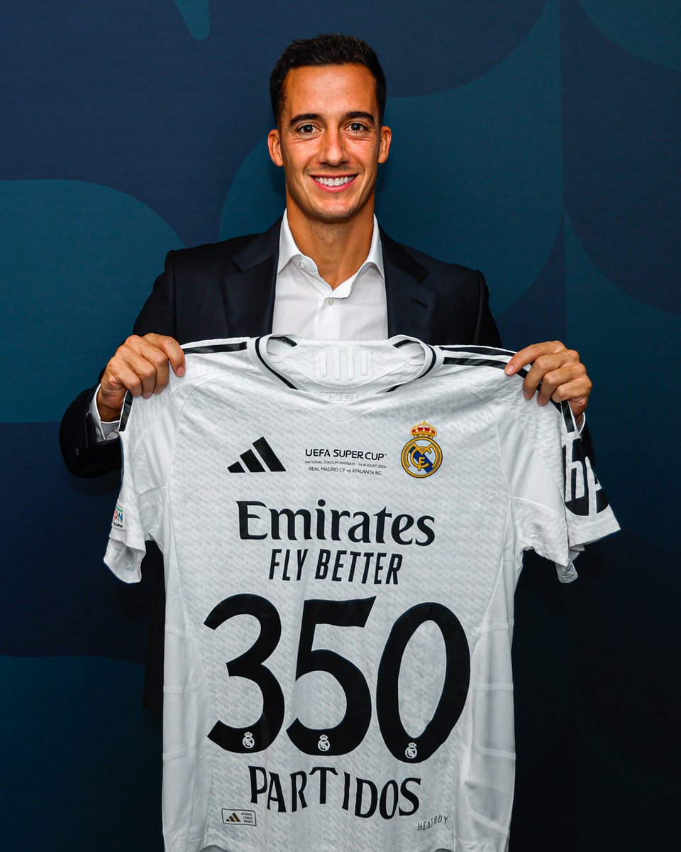 realmadrid's tweet photo. 👕 3️⃣5️⃣0️⃣ 👕
👏 @LucasVazquez91 x @RealMadrid 👏
#RealFootball | #6SuperCups https://t.co/O9Iv1oenlZ
