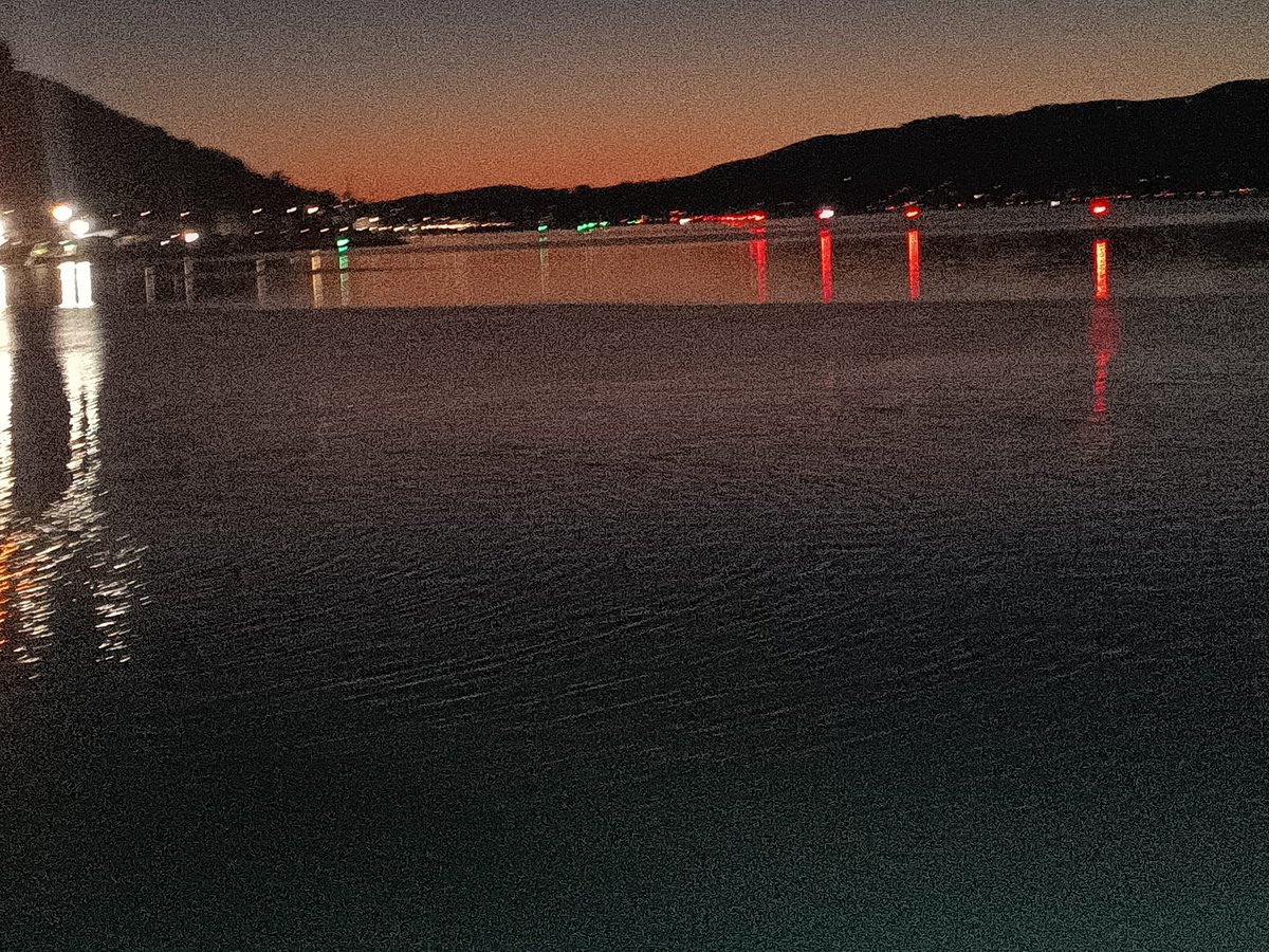 HumC11413's tweet image. Honesty makes a person fearless. Dishonest people are afraid of their bad behavior. It helps build strong relationships between people. It also gives you peace of mind and future happiness