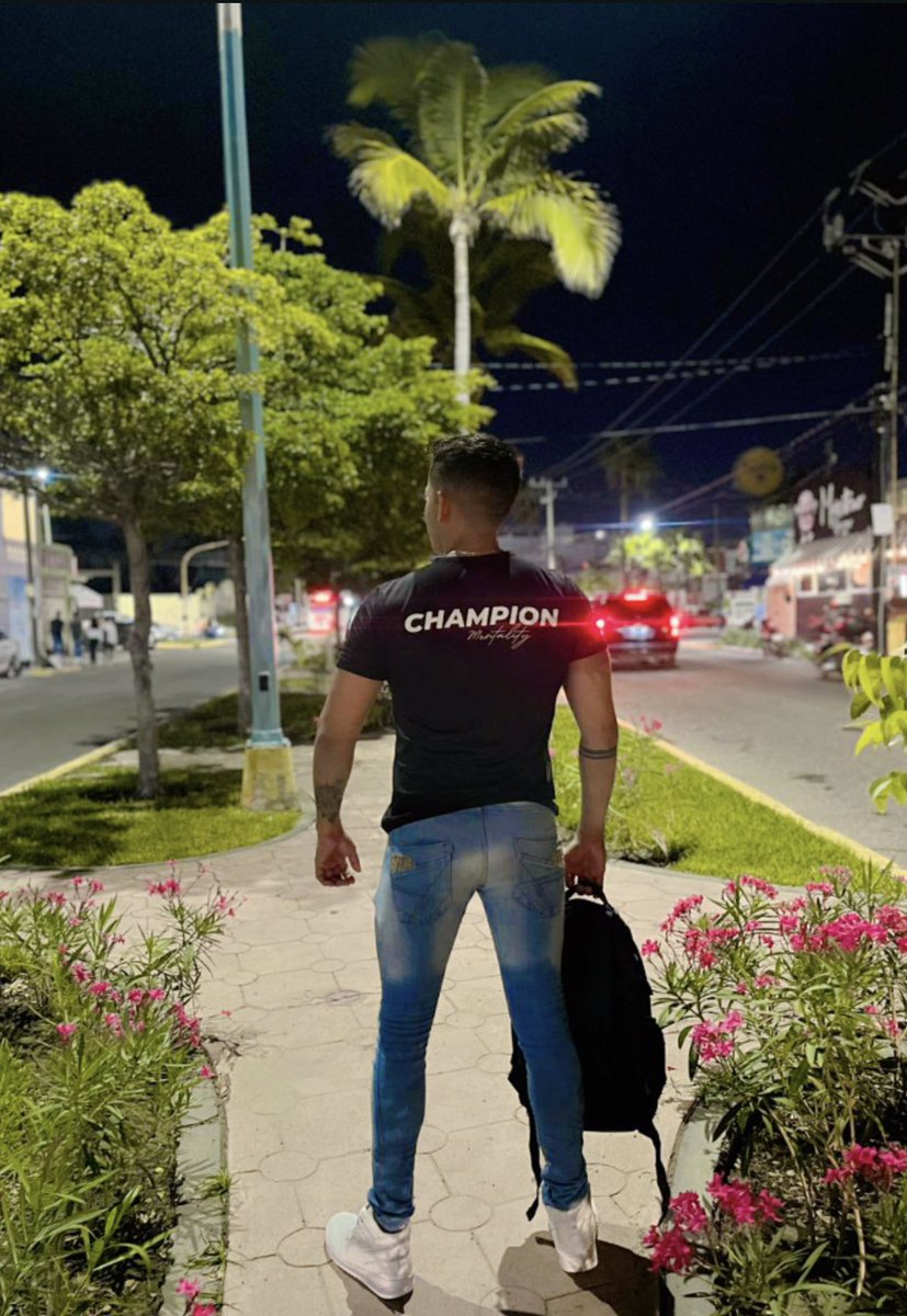 kikeboy2112's tweet photo. Enfocado en la meta 🫡

#GOLD #Kursk #GOAT #goals #gymlife #Champions #back #ejercicio #Agosto https://t.co/Zm7HHOVfM2