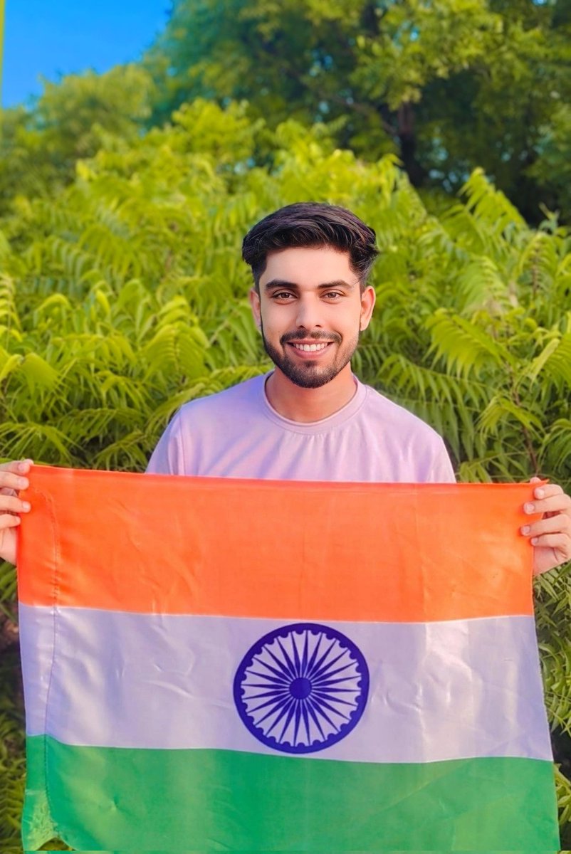 akash_deep_r20's tweet photo. आप सभी को स्वतंत्रता दिवस की हार्दिक शुभकामनाएं 
माननीय मुख्यमंत्री जी से मैं गुजारिश करूंगा हम सब मृतक आश्रितों को इस अगस्त के अंत तक या सितंबर के पहले सप्ताह तक नियुक्ति देने की कृपा करें ‌ लगातार चल मानसिक तनाव के कारण बहुत बुरी दुर्दशा हो चुकी है  @CMOfficeUP 
@RajRajmohmmad https://t.co/rbwIA4Vezt