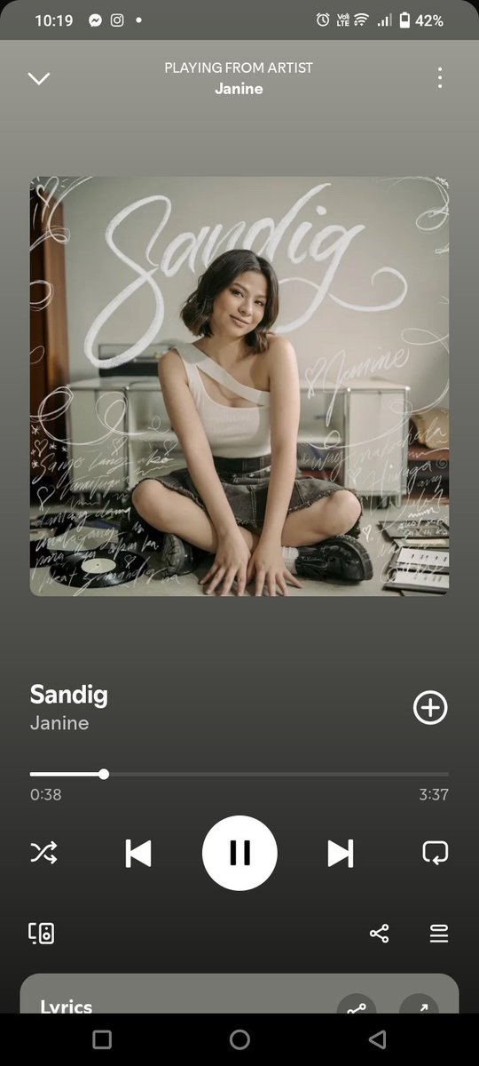 vashteaa_'s tweet photo. Sandig muna while waiting 

#ApatNaBuwanByJanine
Stream APAT NA BUWAN
@_janinemusic https://t.co/Vi56hM7Yn7
