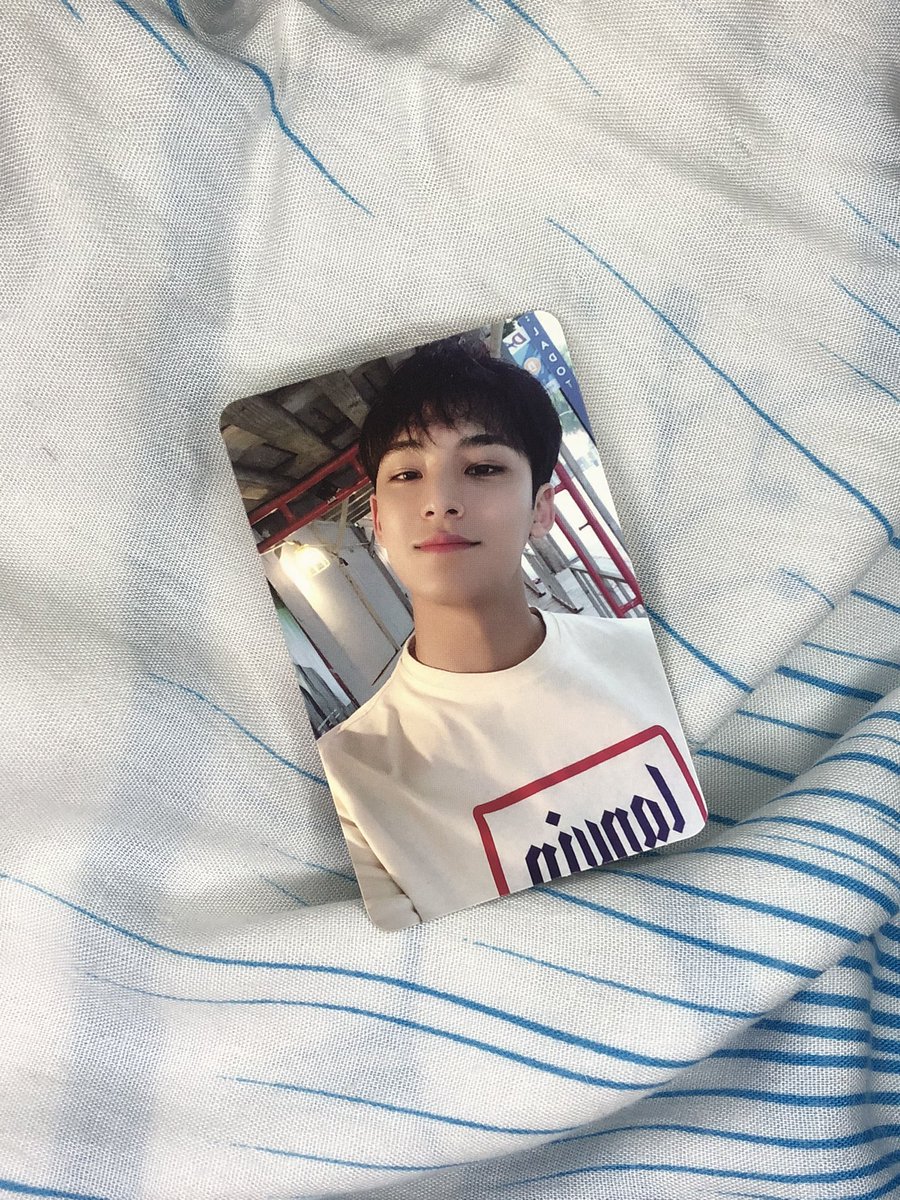 kimcchwe's tweet photo. WTS 🇲🇾 <help rt>
SEVENTEEN Heng:garae pc album

✨Good condition 
✨RM25 exc postage (negotiable)
✨can meet up any lrt station kelana jaya (weekdays)
✨WM: RM8/EM: RM15

#pasarSVT #pasarSVTmy #pasarSEVENTEEN #pasarSEVENTEENmy @PasarSeventeen https://t.co/lACjGfJyQ5