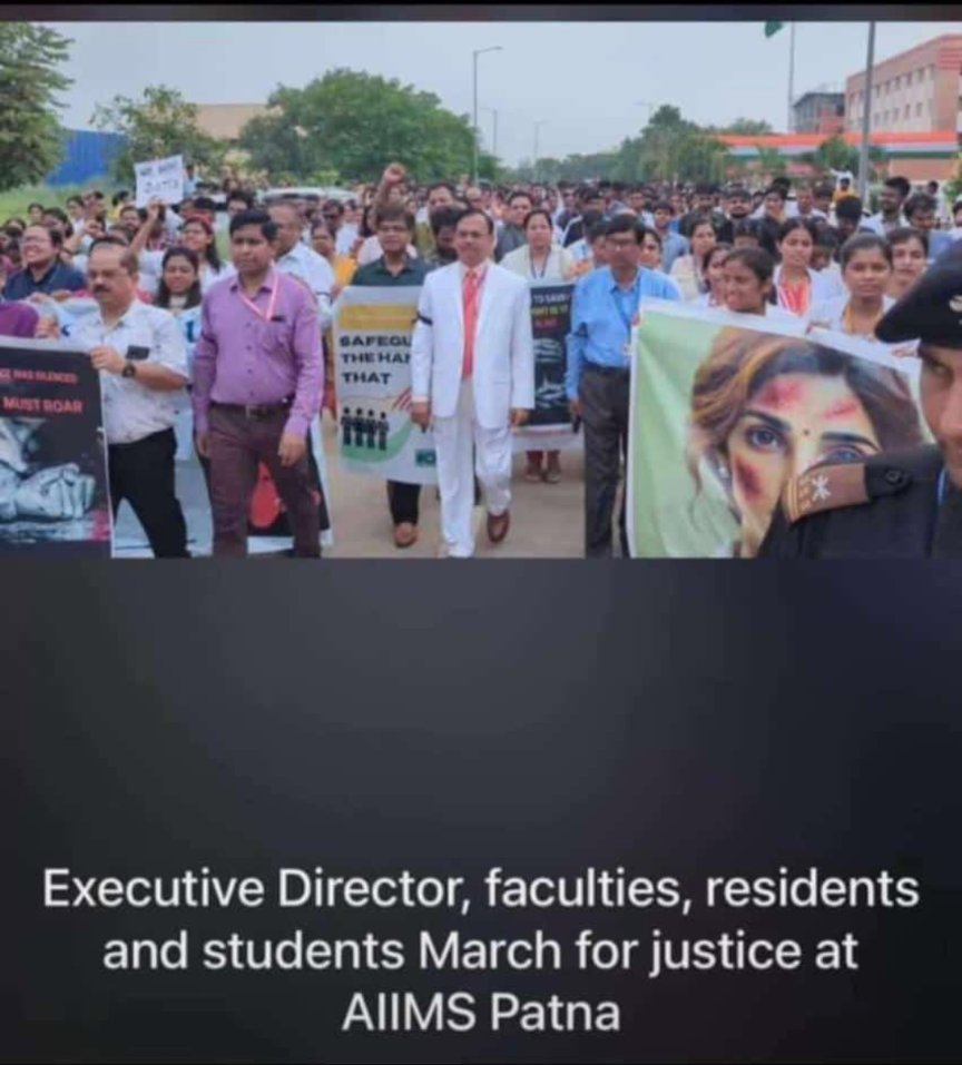Hariompatel747's tweet image. In my 8 years in medicine I have never seen the director of an institute (AIIMS Patna in this photo) on streets with the students protesting against something common. If that is happening, something is seriously wrong. General Public Jaago aur saath milo
