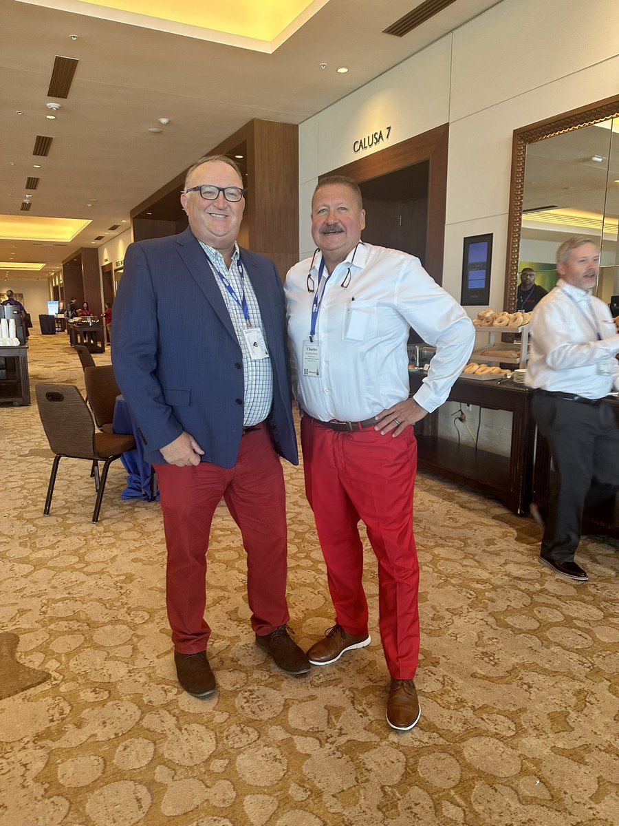 ProdigyEMS's tweet image. #Sockgame and Red Pant #PinnacleEMS dude of the day is none other than Charles Blankenship @NEMSMAnews ( and @UKROBL1) @rbarishansky @hp_ems