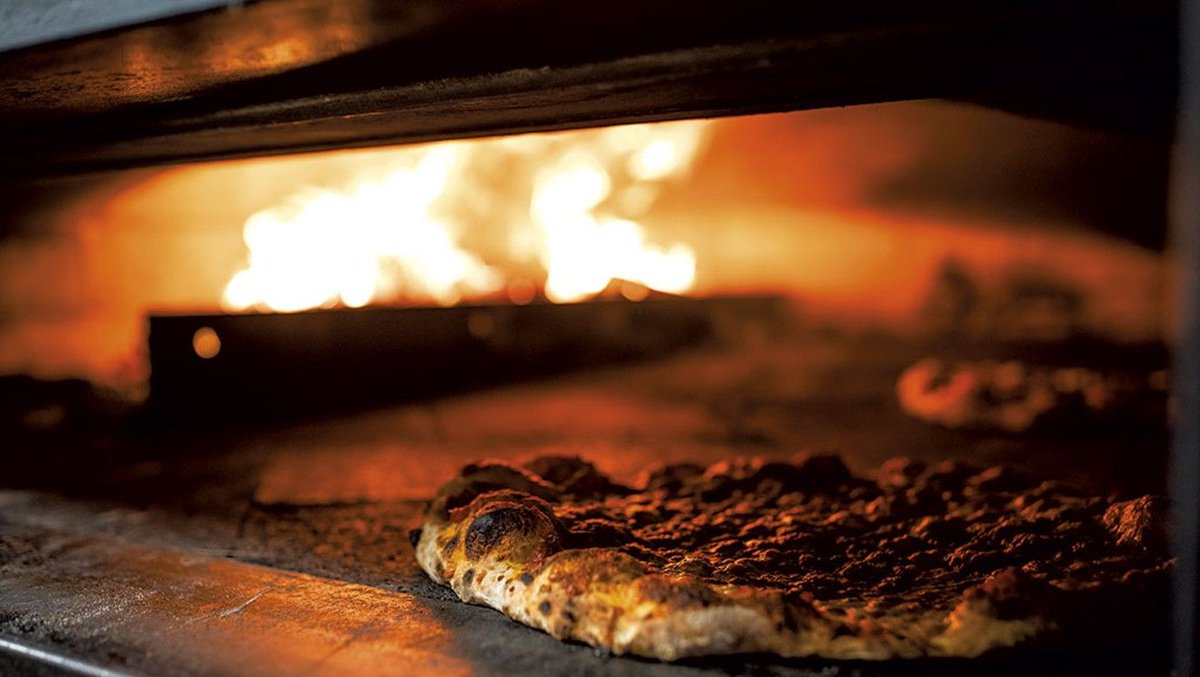 Myer's Wood Fired in Burlington has officially launched Friday pizza nights, adding a worthy new option to the area's pizza panoply. buff.ly/3SK2dAX