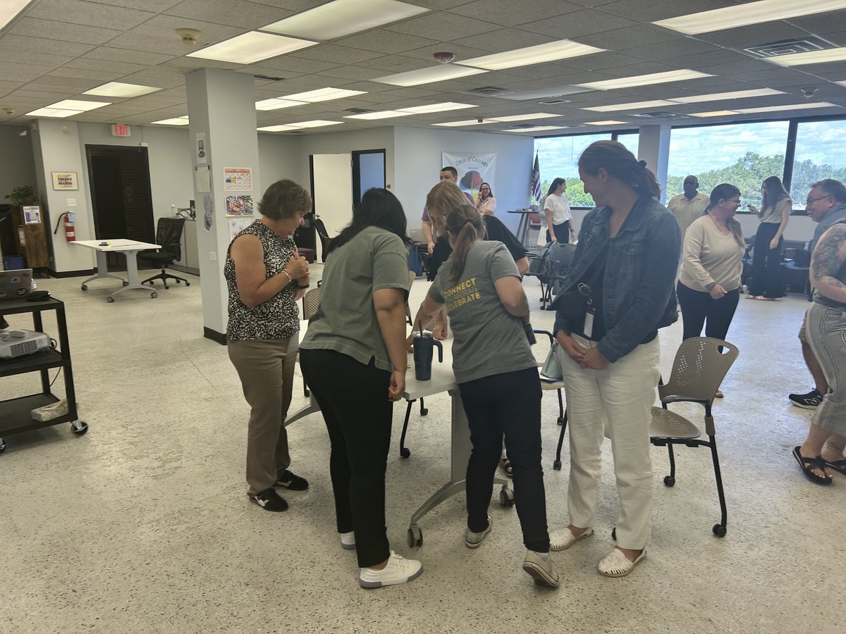 lasecfp's tweet image. @lasecfp Welcomes back staff #TASLasecfp, #PsychLasecfp, #OTPTLasecfp, #PhoenixAcademyfp, working together to ensure a successful new school year 24-25.