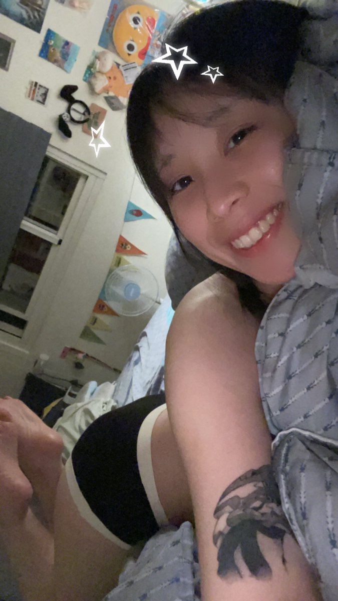 現在腦袋都是手機錢包鑰匙菸～
有沒有人也有聽美秀ㄉ新歌啊❤️ https://t.co/2jUGUvJgju