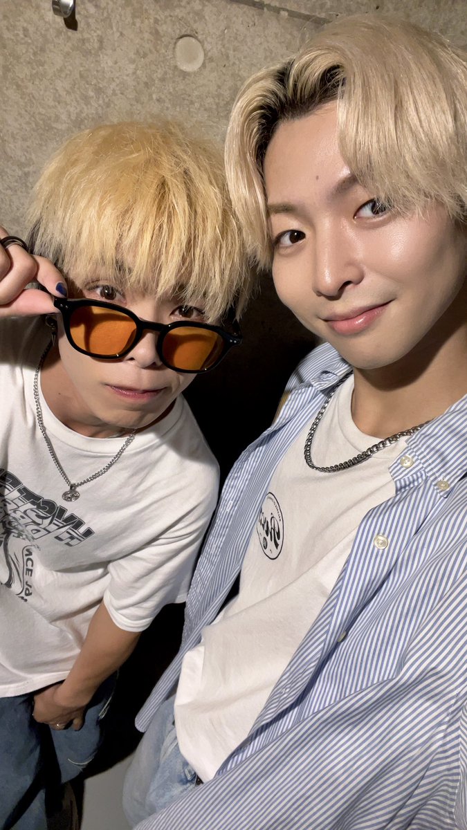 六本木ありがとうございました🌻

独り占めAlright あの地平線のもっともっと向こうまで行こうただずっと君といなくちゃ僕は壊れちゃいそうで

明日ライブ無くなってしまった分？？6曲セトリでお届け！みんな台風も地震も気をつけてね〜🙏