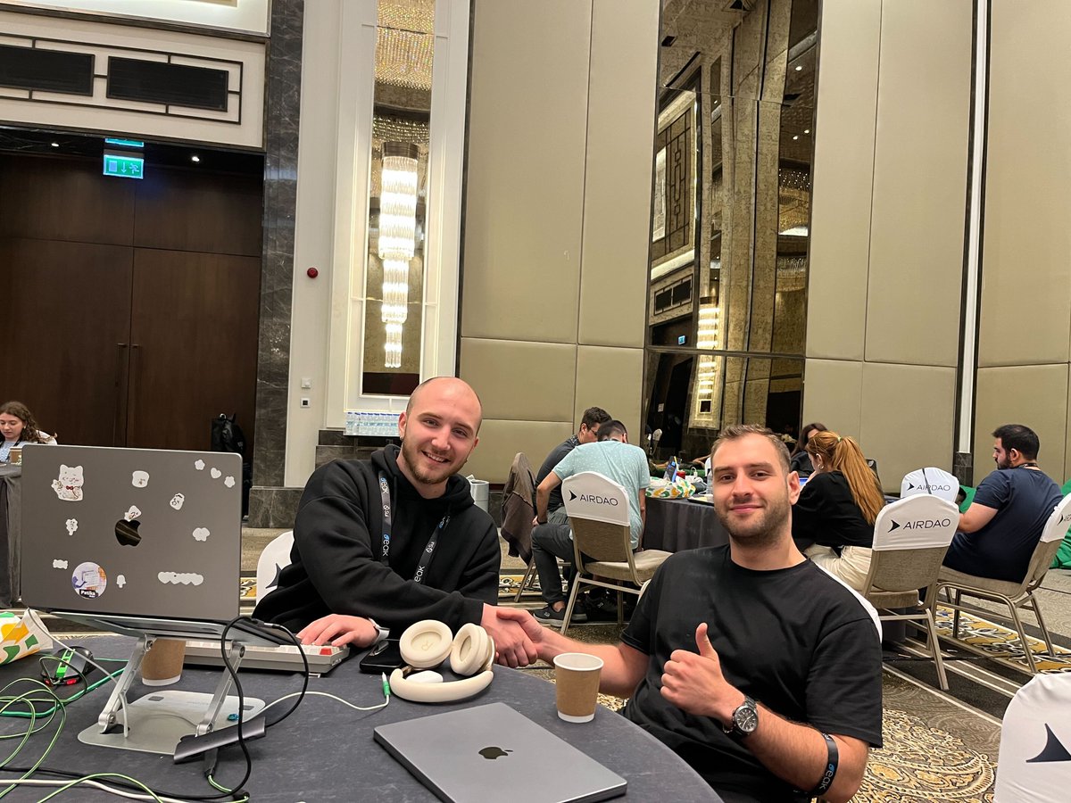 👀 <a href="/IstanbulBlockWk/">Istanbul Blockchain Week</a>'te düzenlenen IstanHack 2024 Hackathon'unda neler oldu? 

Superteam Turkey Member'ları, geliştirdikleri 2 proje ile kazanan ekipler arasında yerini aldı. 🚀

Başarıya doymayan Member'larımız, ödülleri toplamaya devam ediyor. 😎

🏆 Main Track'te <a href="/nurssyhn/">Nur Sultan Şeyhanlıoğlu</a> ve