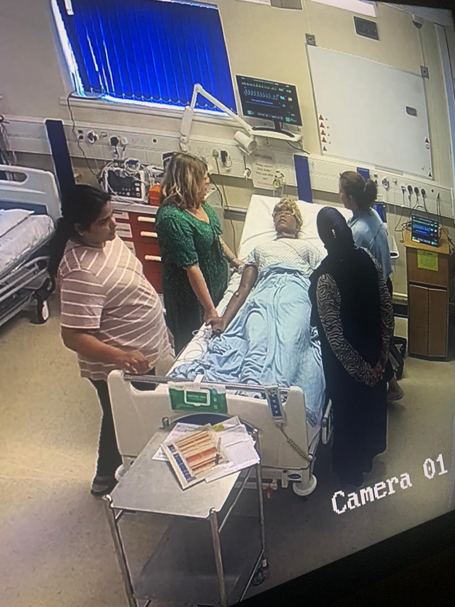 NGHSim_Resus's tweet photo. Great session today supporting our nurses @NGHnhstrust with their wound assessment skills through simulation! Chris' excellent acting skills gave us all a good laugh too! #woundcare #nhs #healthcaresimulation #northampton #ngh #hospital #simulation #healthcarelearning https://t.co/2J8bmZakcR