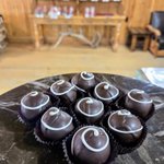 Photo by MeeteetseChocolatier (@meetchoc)