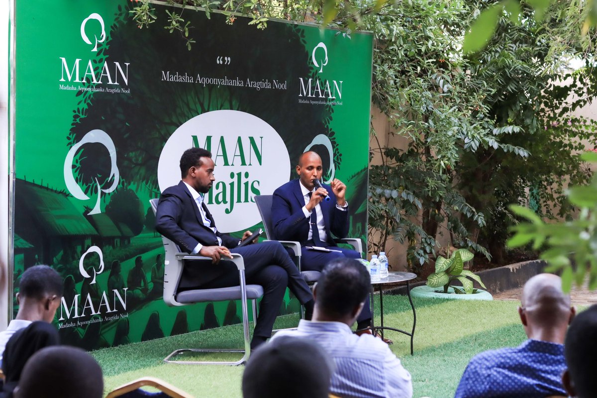 MAAN_HQ's tweet photo. Mr. Faysal Adan PS of the Ministry of Justice &amp; Constitutional Affairs, shared insights on Somalia’s justice and legal trajectories, including challenges in reforms &amp; the constitutional process. The forum provided valuable engagement on these critical issues. #Somalia #RuleOfLaw https://t.co/P0aTRL9Enn
