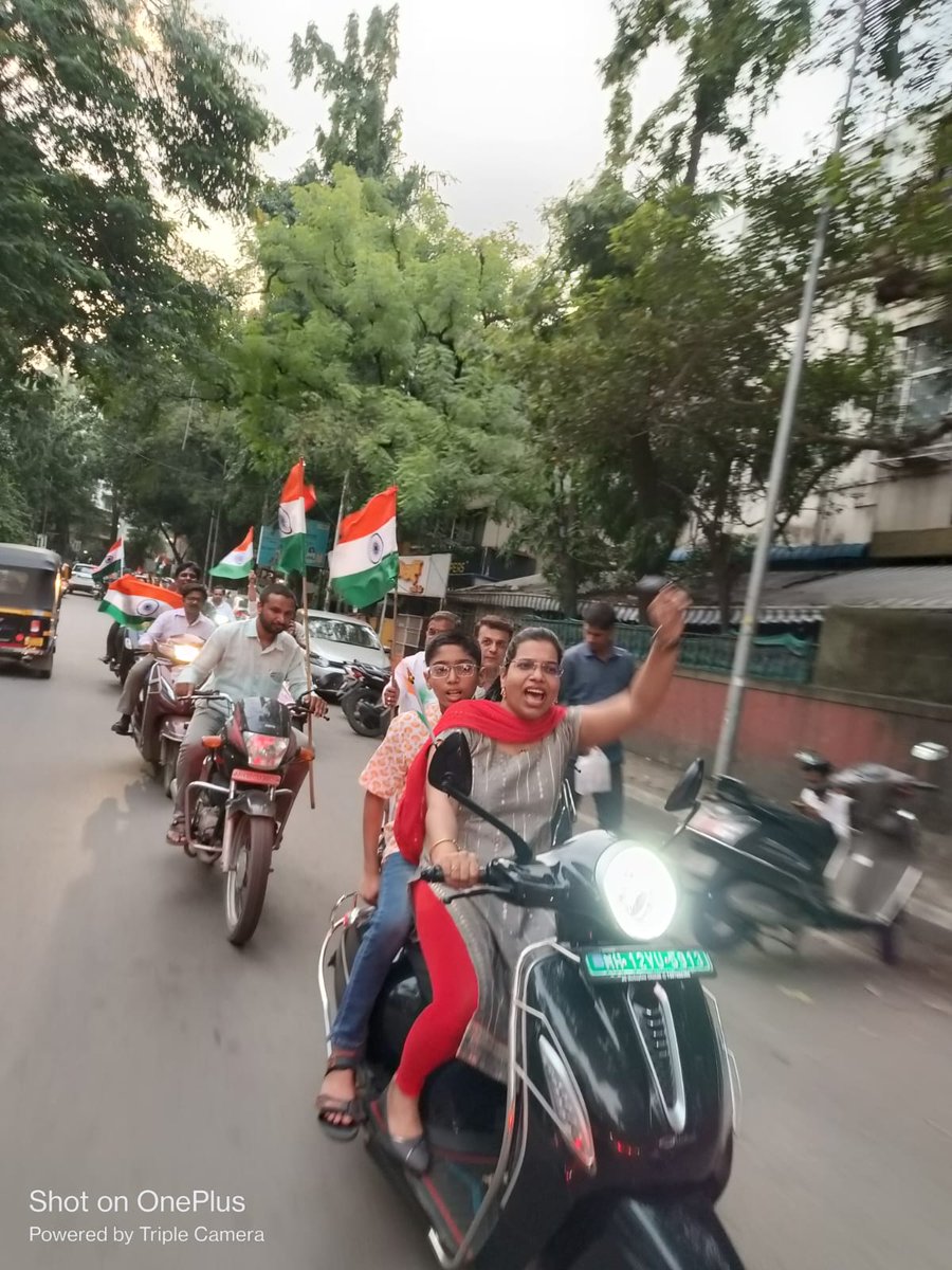 AparnaLonare's tweet photo. स्वातंत्र्यदिना निमित्ताने 

🇮🇳 तिरंगा अभिवादन रॅली 🇮🇳

प्रभाग क्र.13, कोथरूड,
मेजर शहीद ताथवडे उद्यान ते 
शामाप्रसाद मुखर्जी उद्यान 

🙏 सौ. अपर्णा अतुल लोणारे - येनपुरे 
उपाध्यक्ष, भाजपा युवा मोर्चा, पुणे शहर https://t.co/Yp8iD2icaH