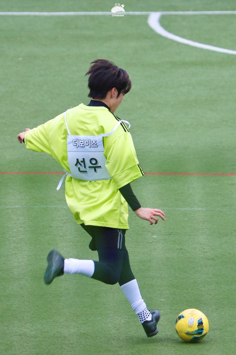 Omakase412's tweet photo. 240815 아육대 풋살
내 마음의 골대에 골인💕💕

#선우 #SUNWOO $UNWOO #ソヌ #더보이즈 #THEBOYZ https://t.co/MToO4pzGhC