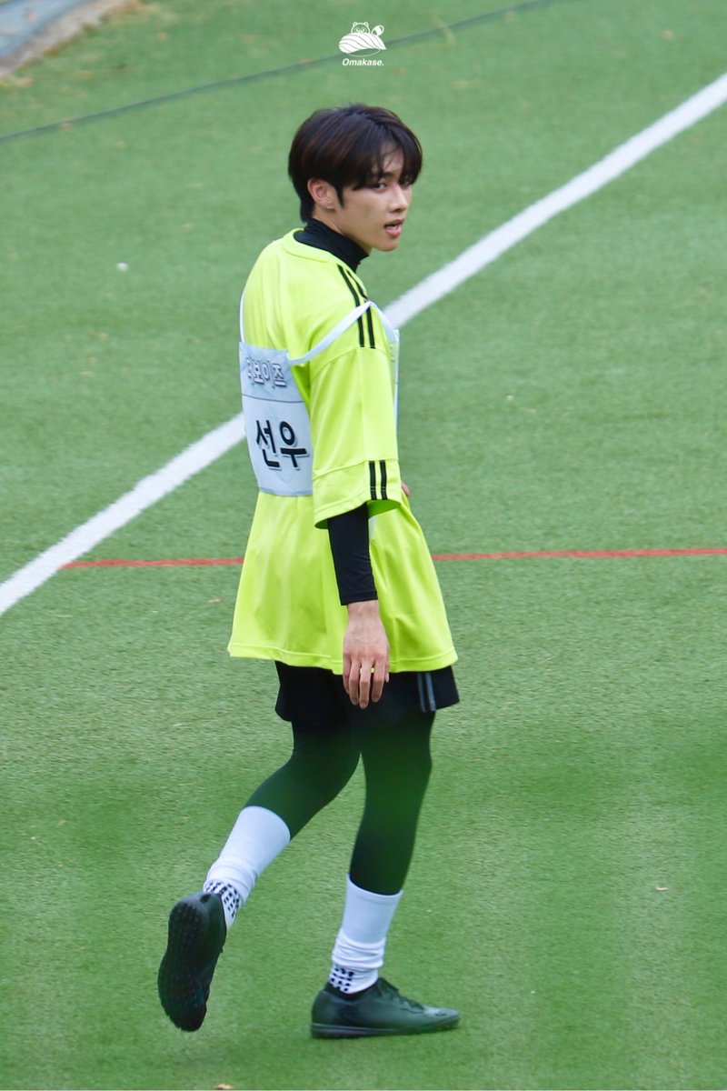 Omakase412's tweet photo. 240815 아육대 풋살
내 마음의 골대에 골인💕💕

#선우 #SUNWOO $UNWOO #ソヌ #더보이즈 #THEBOYZ https://t.co/MToO4pzGhC