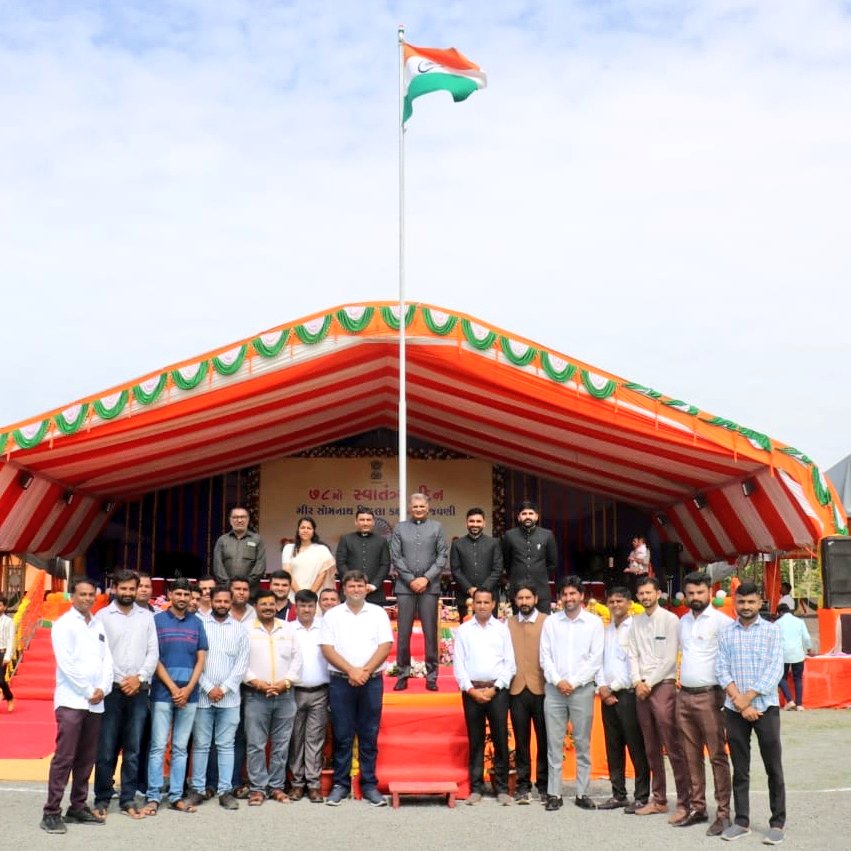 78 માં સ્વતંત્રતા દિવસ ની સૌને ખૂબ ખૂબ શુભેચ્છાઓ 💐💐💐
સૌ સાથે મળી *માં ભારતી* ની સેવા માં અવીરત આગળ વધતા રહીએ અને ભારત ને સર્વોચ્ચ શિખર પર લઈ જઈએ 💐🙏🚩
#HappyIndependenceDay2024 
#IndiaIndependenceDay