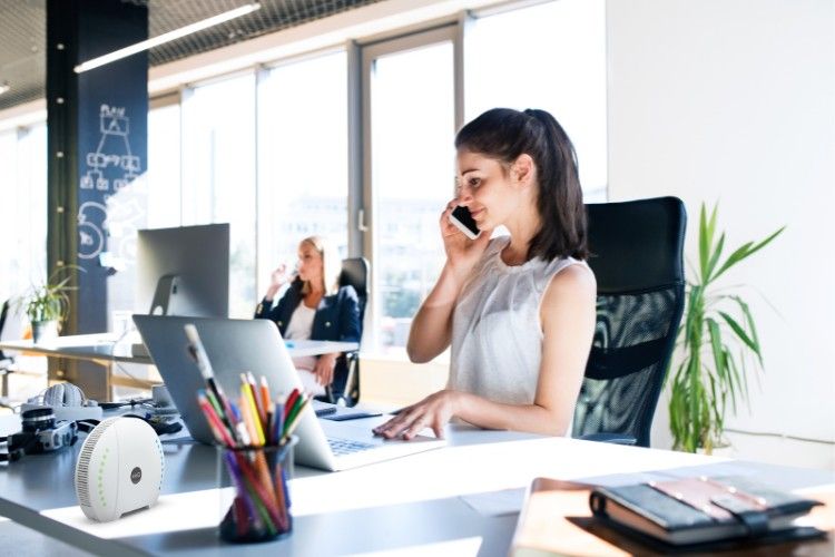 airq_sensor's tweet photo. 💡 Die richtige Beleuchtung am Arbeitsplatz kann die Produktivität und Gesundheit steigern! Erfahre, wie du optimale Lichtverhältnisse misst und einstellst – für mehr Energie und Fokus. 🌟 Jetzt lesen: https://t.co/ZQTMP47JlL #WorkSmart #GesundesArbeiten #Beleuchtungstipps #AirQ https://t.co/kt1BBrTgdS
