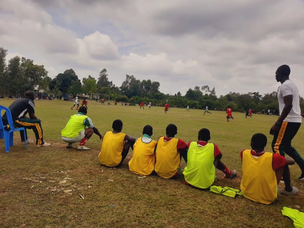 DaviOmondi's tweet photo. Semi finals of the Green Goals Tournament.
Results of the first semifinal: Chipolopolo FC won after a penalty shootout against Kowuor FC. Let's go to the finals🥳 🔥🔥🔥 #ygakaugusttreeplantingchallenge #ygakgreengoals2024 #iamygak #rootedinaction #weareygak #greengoals https://t.co/RM7hP2BJ15