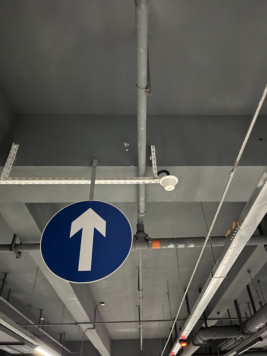 Airplux's tweet photo. Airplux 4G/5G Omni Ceiling Antennas for Parking Lot Cellular Signal Coverage

#airplux #antenna #4g #5g #ibs #das #4gantenna #5gantenna #smallcell #signal #cellular #signalcoverage https://t.co/YdhOBg24JR