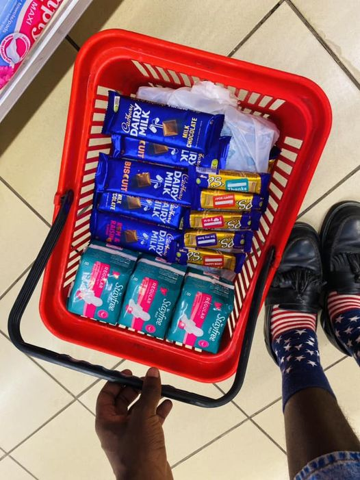 sweerie_'s tweet photo. Why don't you do this for your girlfriend? https://t.co/NOtvrI0RNx
